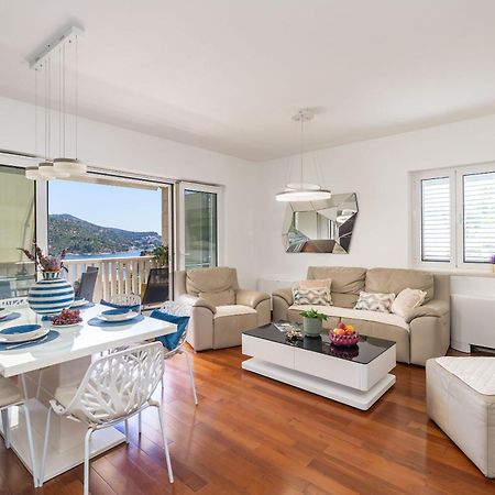 Seaview Elegance Apartment Затон Екстериор снимка