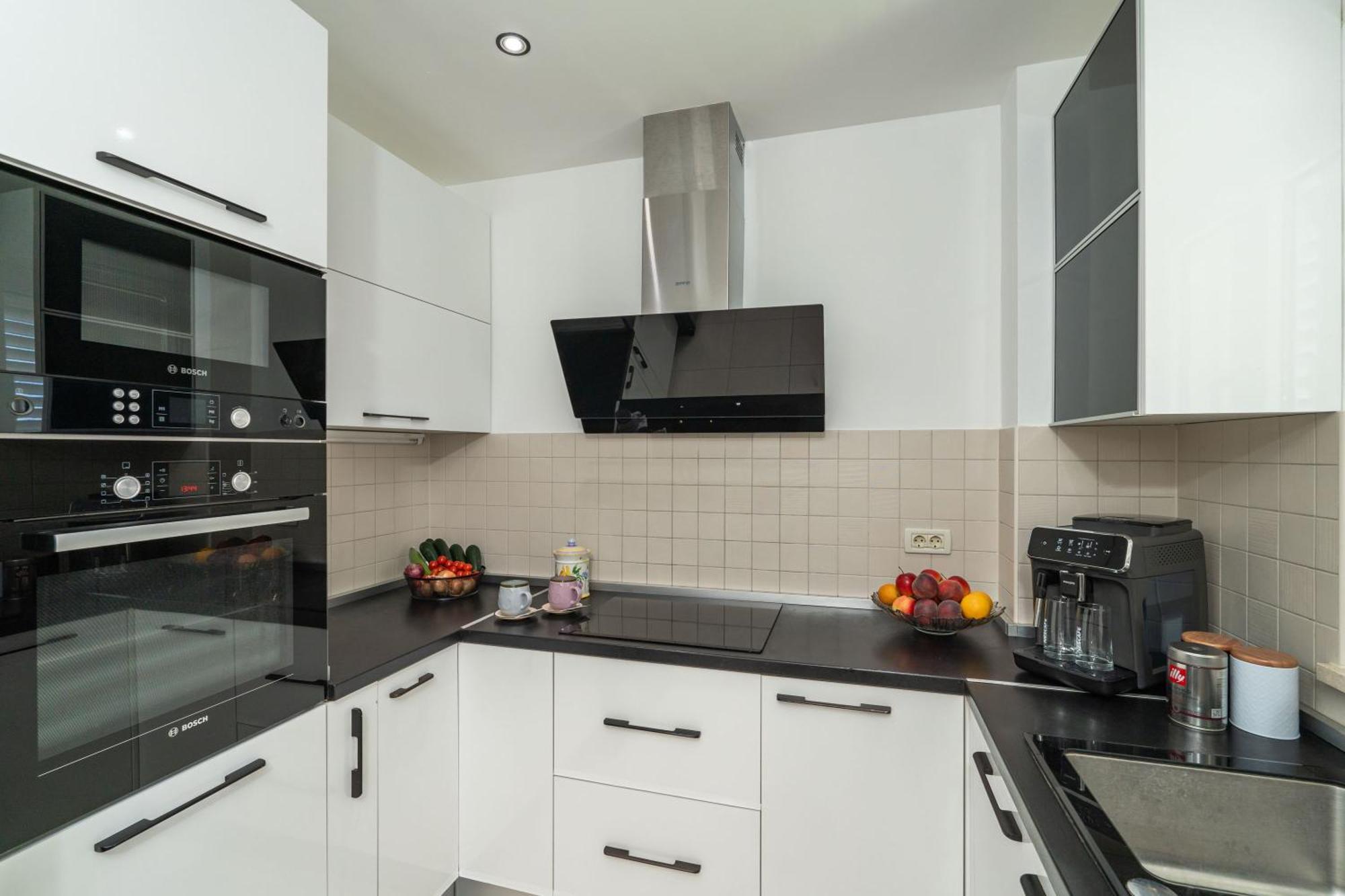 Seaview Elegance Apartment Затон Екстериор снимка