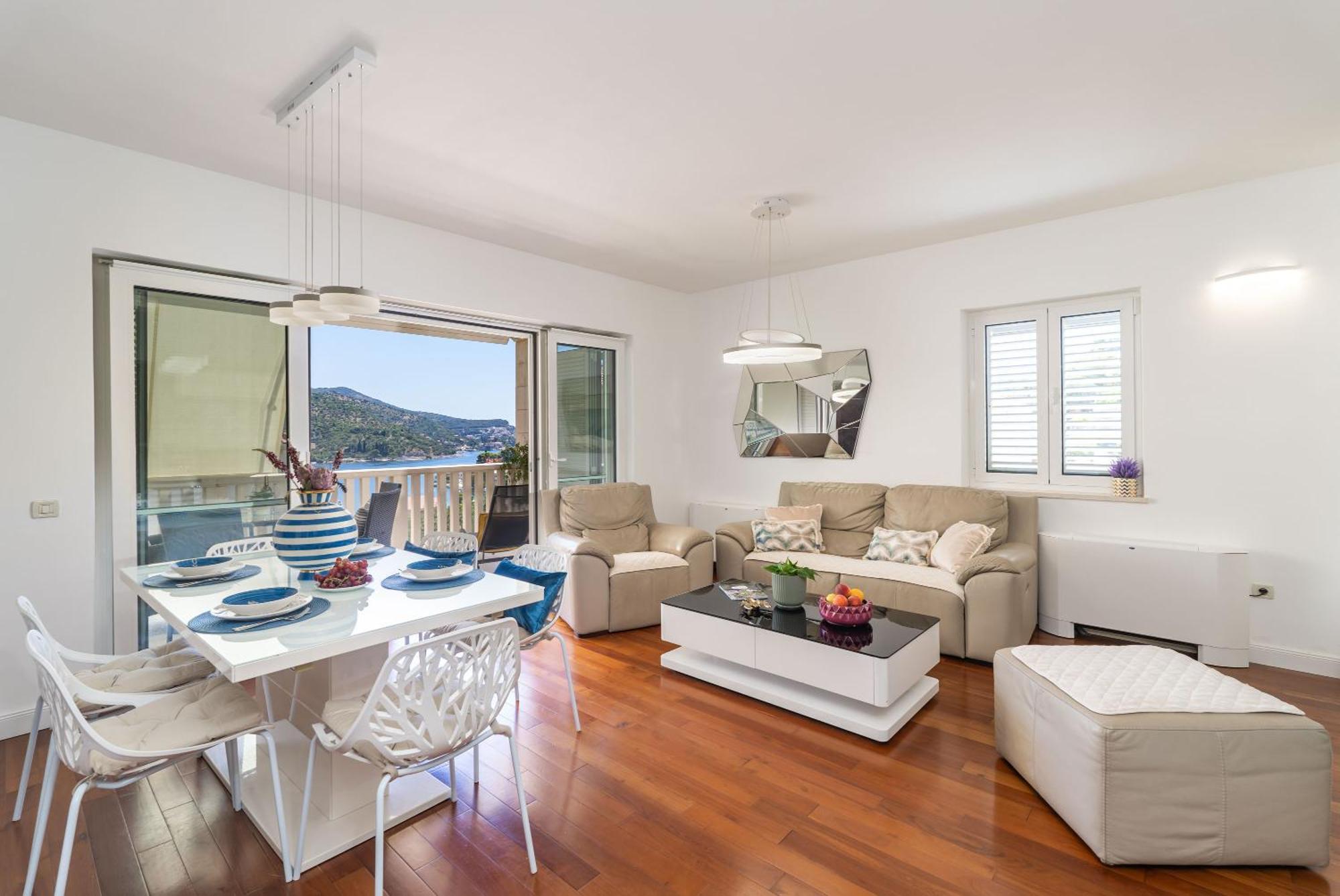 Seaview Elegance Apartment Затон Екстериор снимка