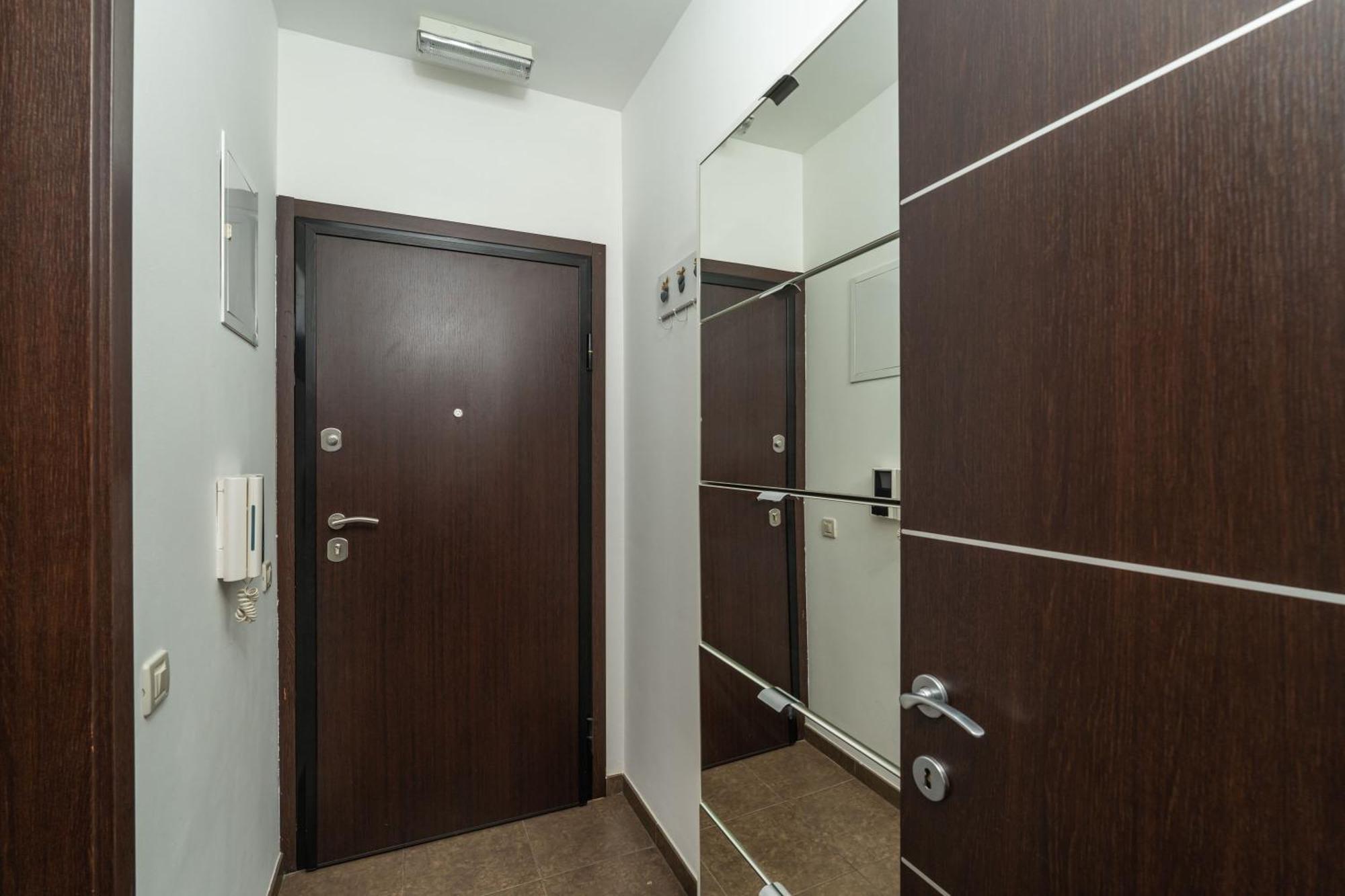 Seaview Elegance Apartment Затон Екстериор снимка