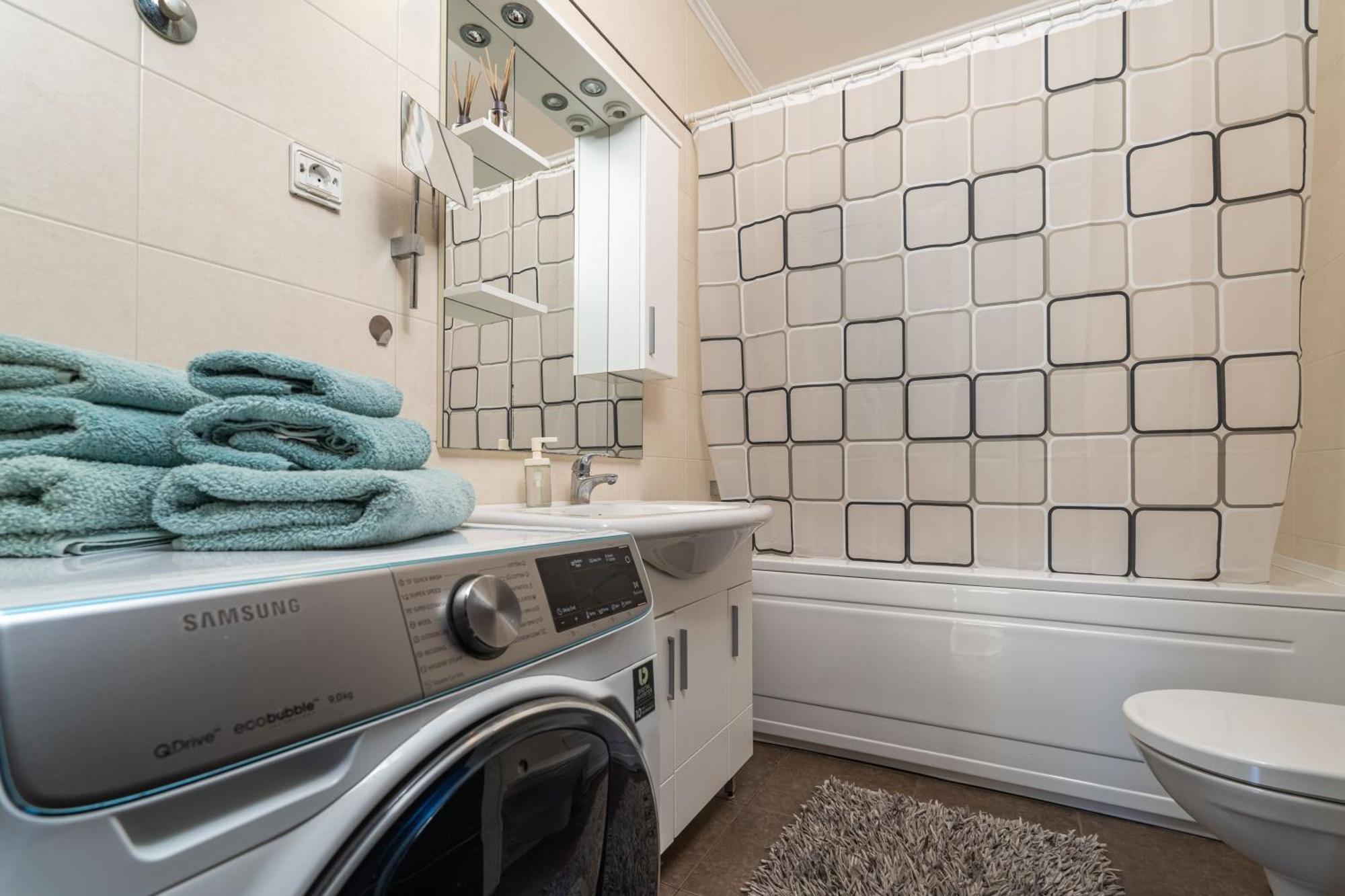 Seaview Elegance Apartment Затон Екстериор снимка
