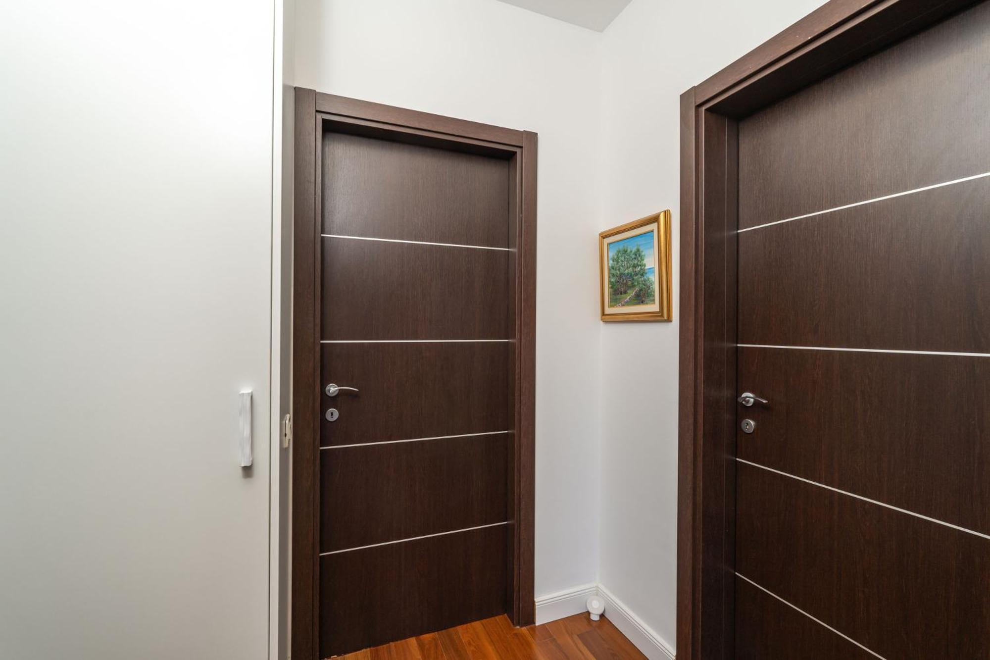 Seaview Elegance Apartment Затон Екстериор снимка