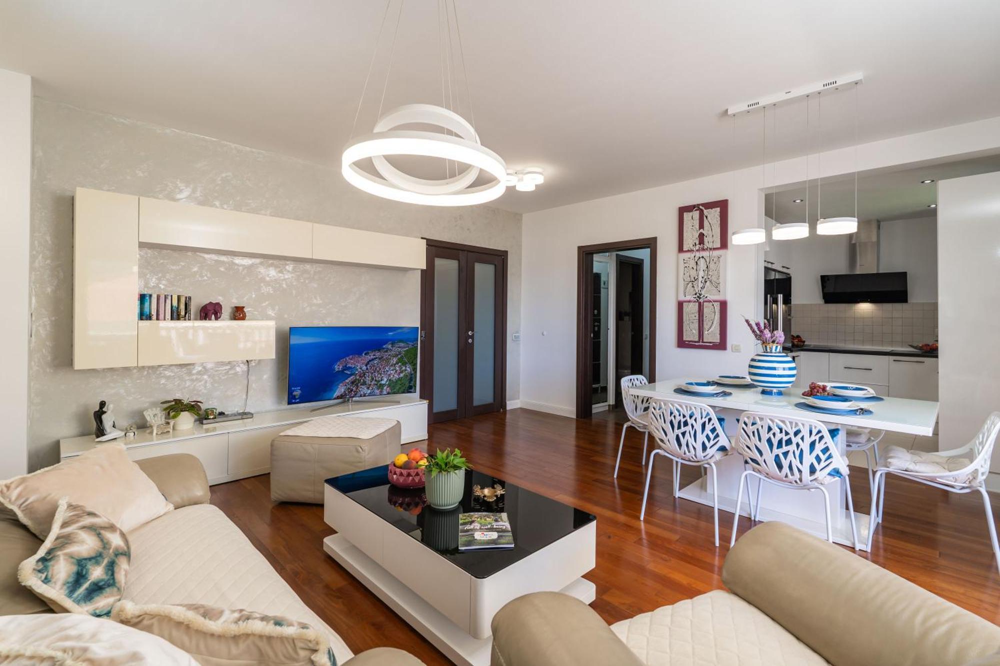 Seaview Elegance Apartment Затон Екстериор снимка